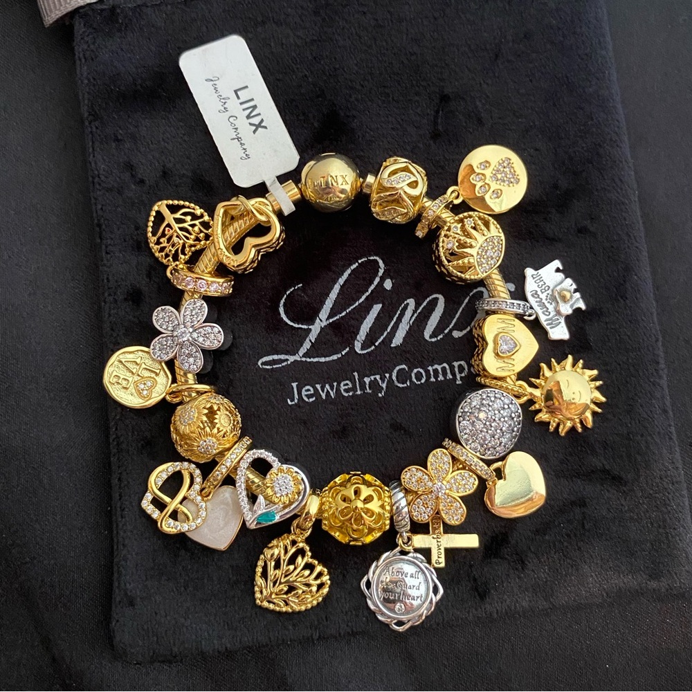 Linx Yellow Gold Bracelet with Religious Mom Themed Charms